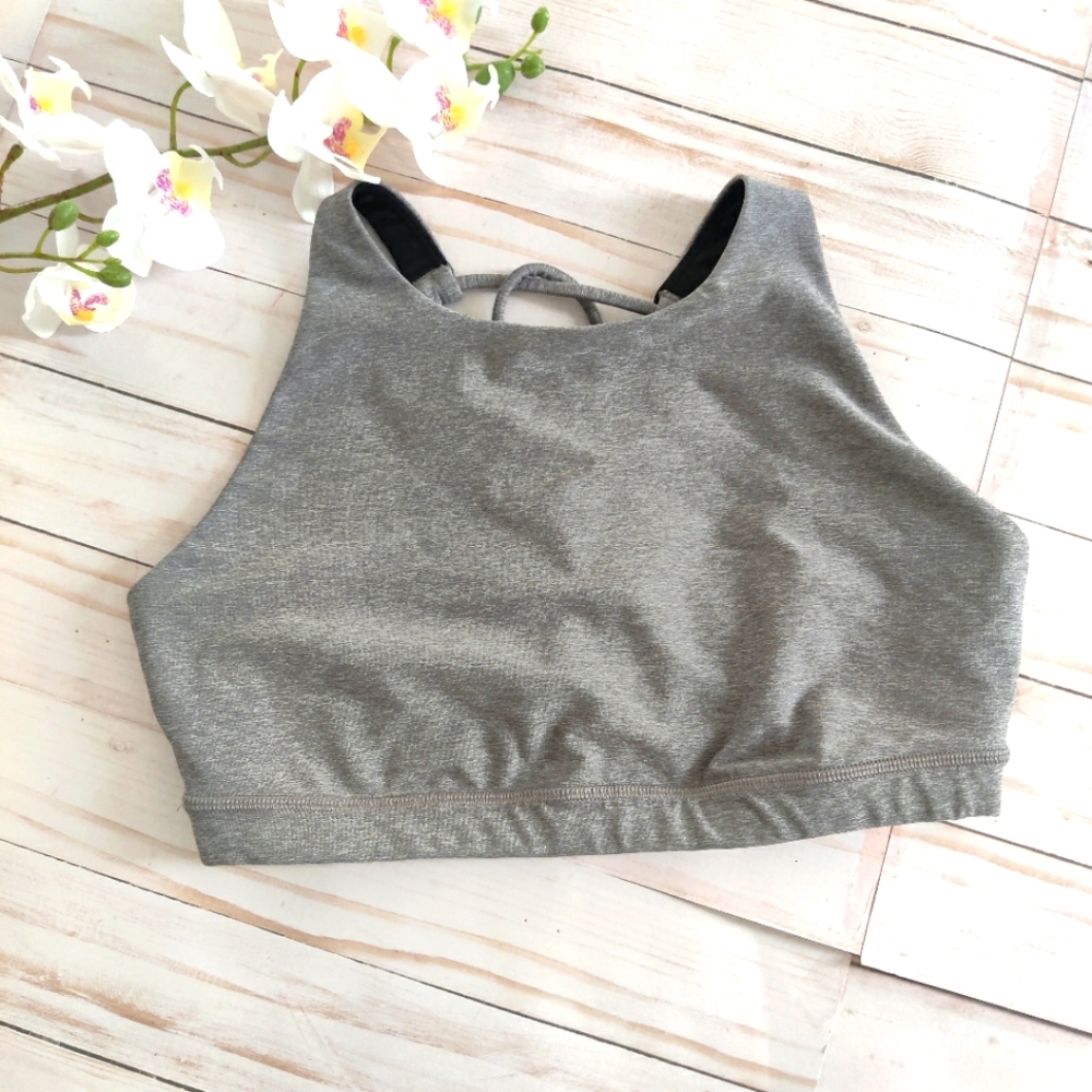 Lululemon grey high neck sports bra size 6 EUC